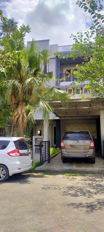 Dijual Rumah di Grand Sungkono Jl Dukuh Kupang Surabaya