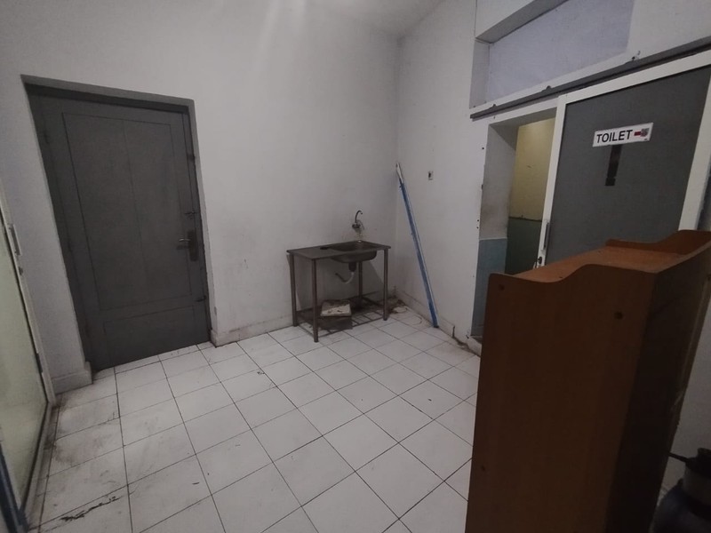 Disewakan Ruang Usaha Strategis 2 Lantai di Jl. Kusumanegara Lokasi Premium Warungboto Yogyakarta