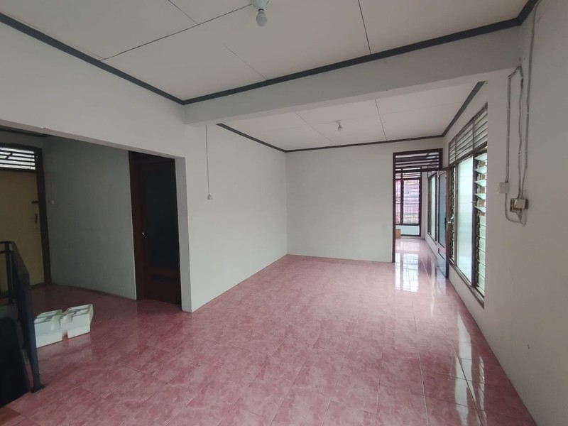 Disewakan Ruang Usaha Strategis 2 Lantai di Jl. Kusumanegara Lokasi Premium Warungboto Yogyakarta