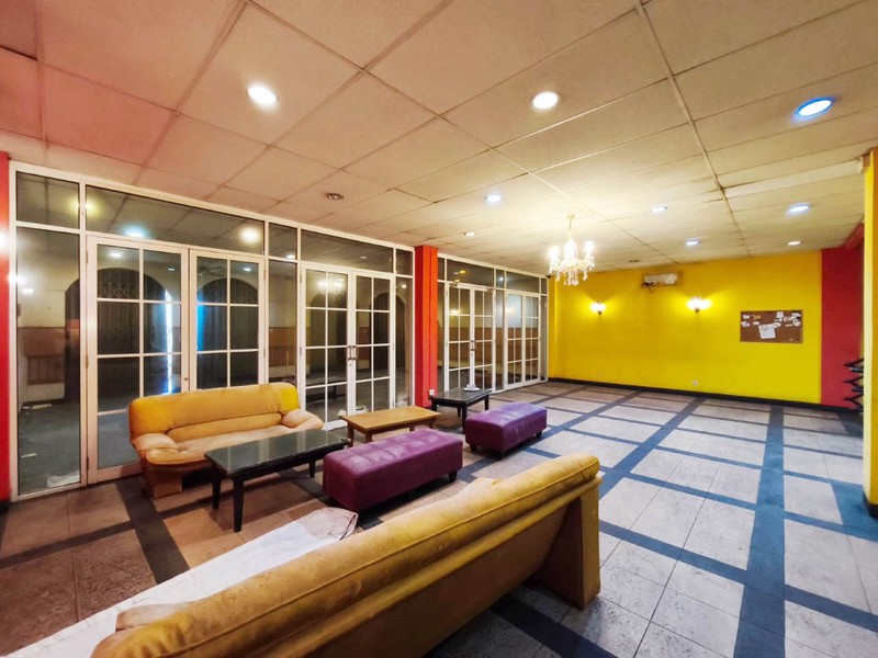 Ruko Gandeng MOI, Kelapa Gading