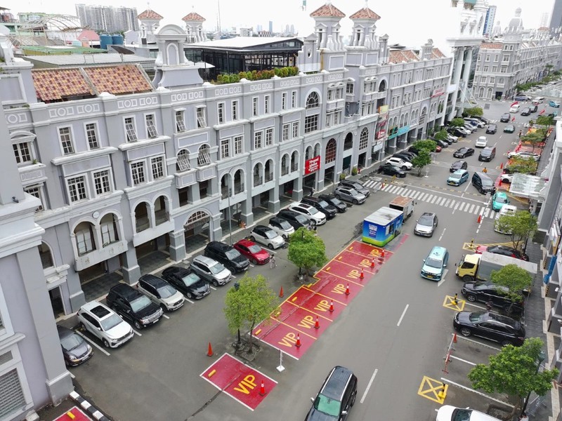 Ruko Gandeng MOI, Kelapa Gading