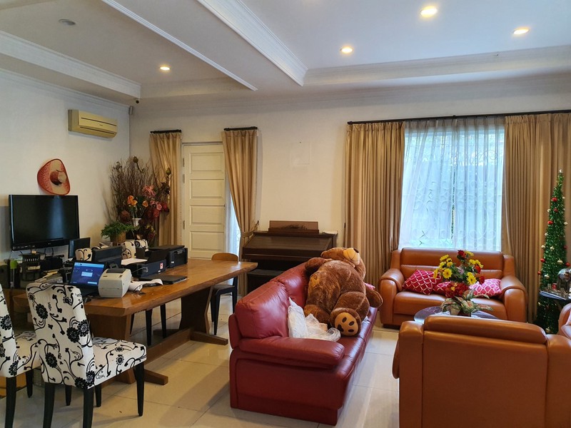 Rumah Kelapa Nias, Kelapa Gading