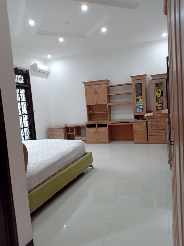 Rumah Mewah Siap Huni di Kota Wisata Cibubur dekat Tol Nagrak dan Tol Narogong