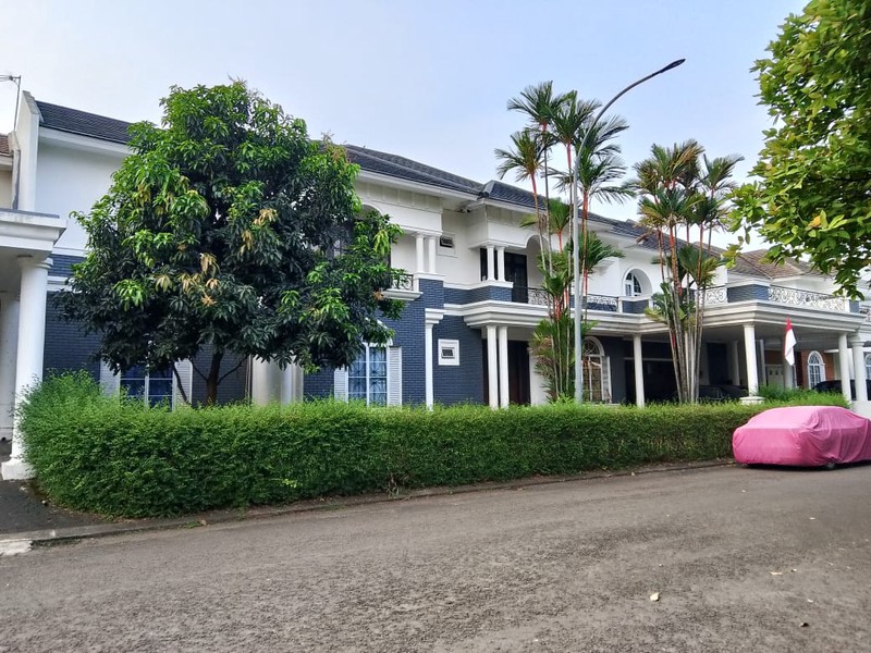 Rumah Mewah Siap Huni di Kota Wisata Cibubur dekat Tol Nagrak dan Tol Narogong