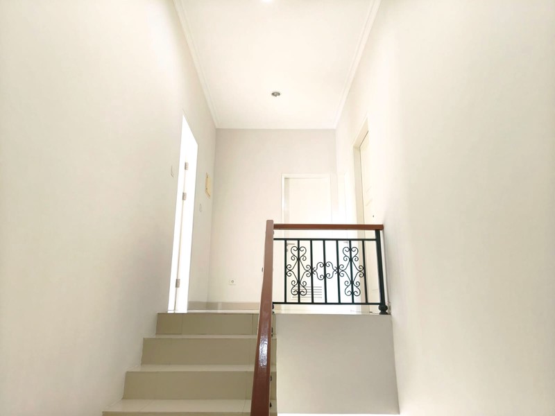 DIJUAL RUMAH CLUSTER MENAGGIO GADING SERPONG - 3 KAMAR, LOKASI STRATEGIS