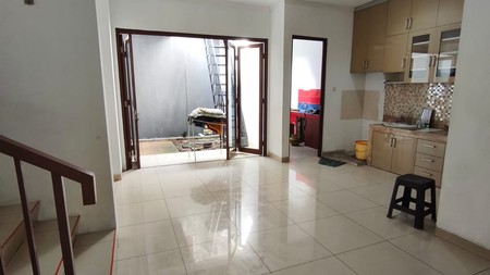 Rumah Bagus,dalam cluster di Graha Raya 
