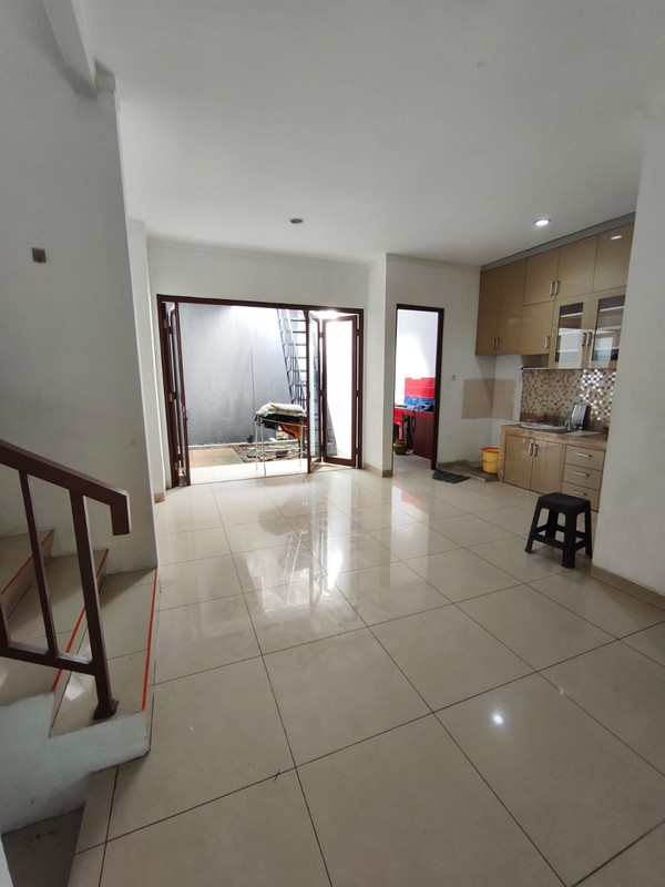 Rumah Bagus,dalam cluster di Graha Raya 