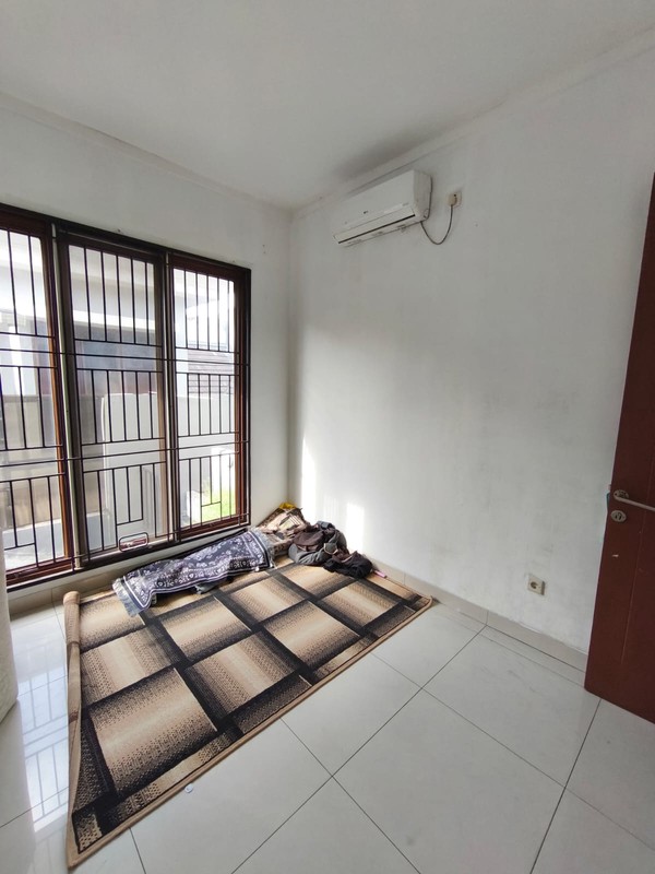 Rumah Bagus,dalam cluster di Graha Raya 