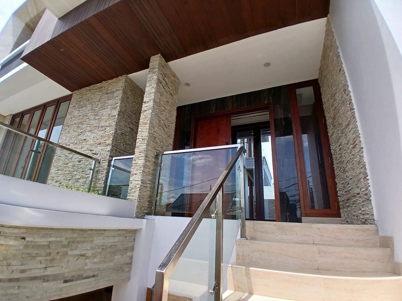 Dijual  Rumah Luxurios Brand New di Lokasi Strategis Jagakarsa, Jakarta Selatan 