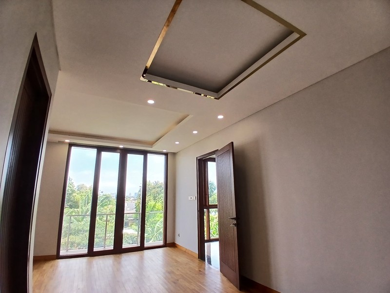 Dijual  Rumah Luxurios Brand New di Lokasi Strategis Jagakarsa, Jakarta Selatan 