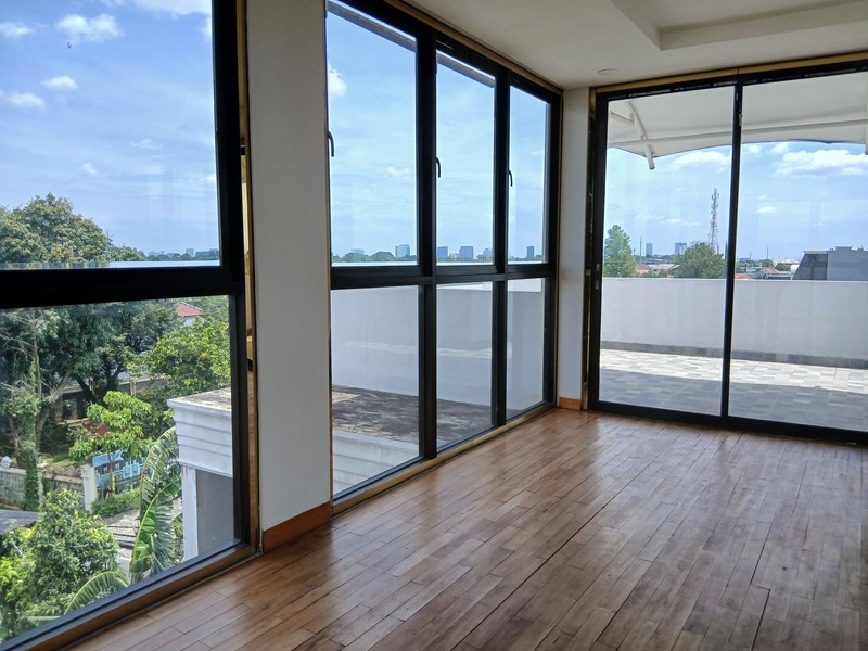 Dijual  Rumah Luxurios Brand New di Lokasi Strategis Jagakarsa, Jakarta Selatan 