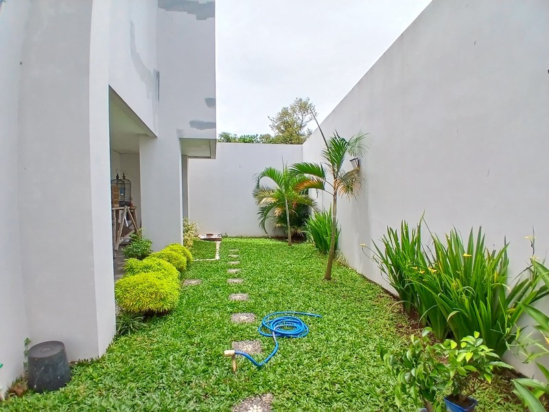 Dijual  Rumah Luxurios Brand New di Lokasi Strategis Jagakarsa, Jakarta Selatan 