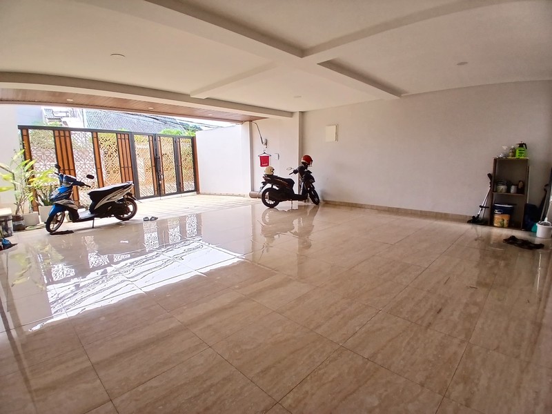 Dijual  Rumah Luxurios Brand New di Lokasi Strategis Jagakarsa, Jakarta Selatan 