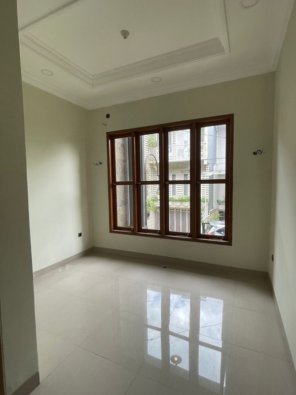 Rumah Town Houe di Cirendeu Siap Huni dekat ke MRT Lebak Bulus