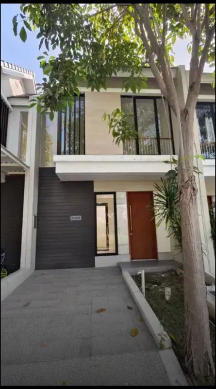 Rumah Northwest Lake Citraland Surabaya 900 Juta Nego