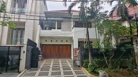 Disewa Rumah 2 lantai di metro alam 