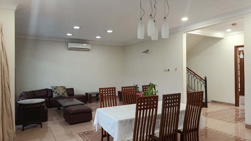 Disewa Rumah 2 lantai di metro alam 
