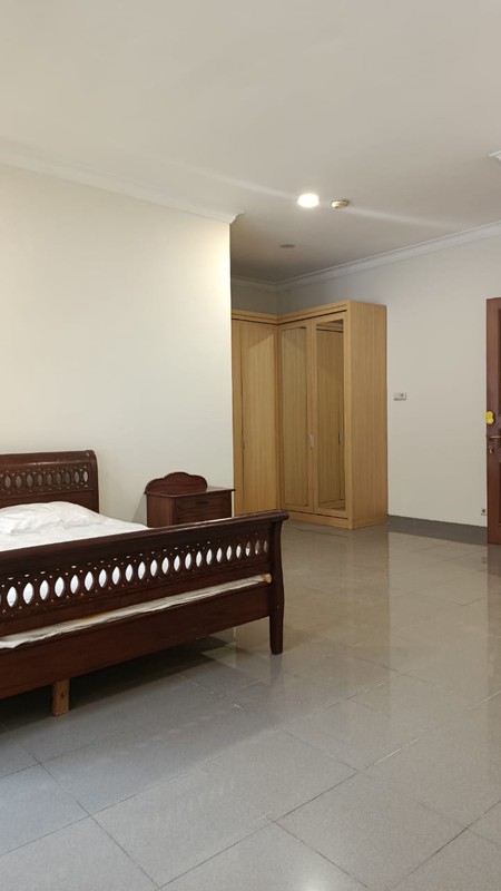 Disewa Rumah 2 lantai di metro alam 