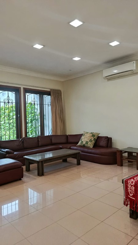 Disewa Rumah 2 lantai di metro alam 