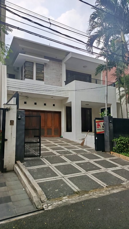 Disewa Rumah 2 lantai di metro alam 