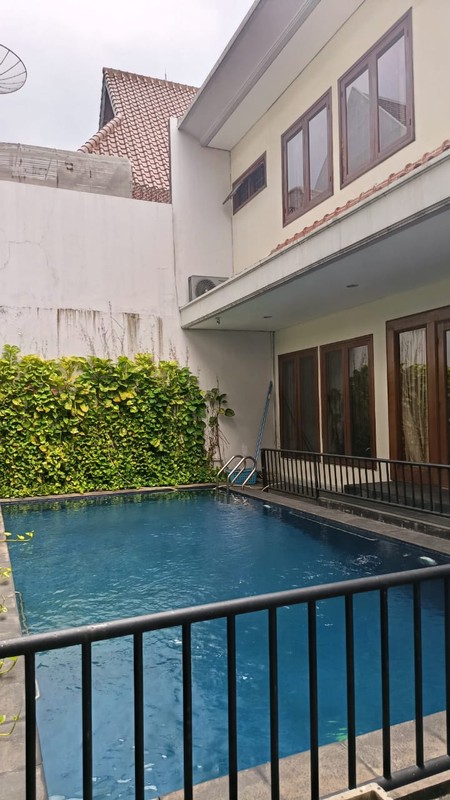 Disewa Rumah 2 lantai di metro alam 