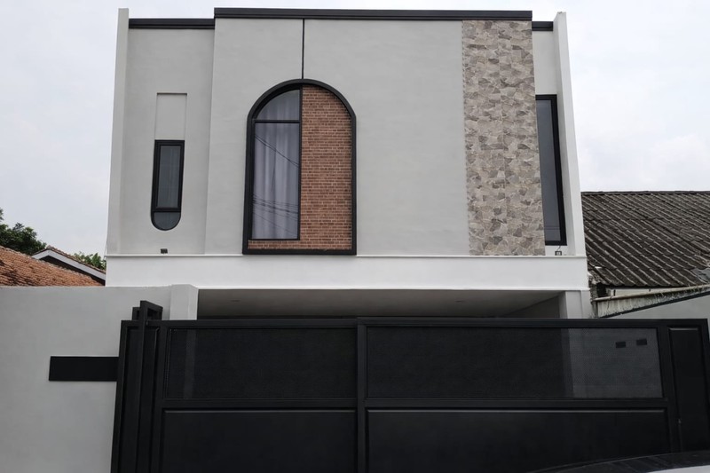 Rumah cantik, rapi siap huni di Bakti Jaya, setu Tangerang Selatan