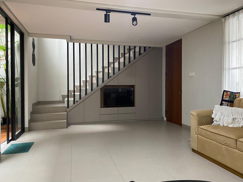 Rumah cantik, rapi siap huni di Bakti Jaya, setu Tangerang Selatan