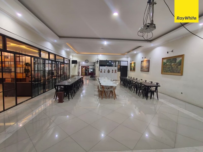 Disewakan Rumah di Jalan Raya Jemursari Surabaya