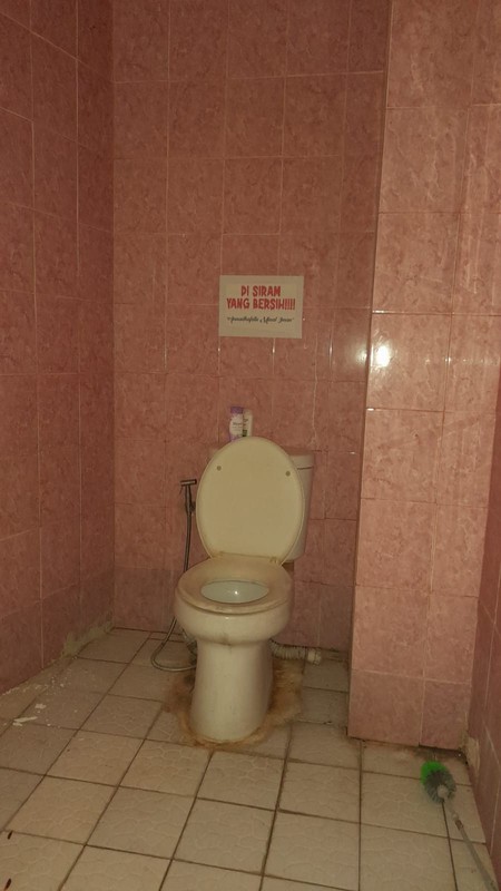 Ruko 3,5 Lantai Dijual/Disewakan Lokasi Strategis di Tebet Jaksel