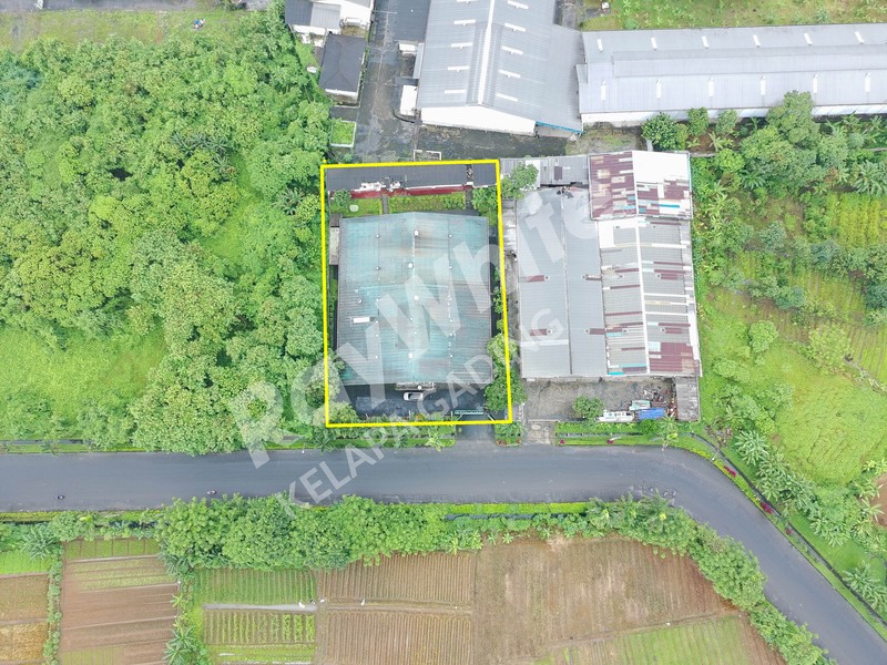 Gudang 2 lantai dengan office dan mess karyawan, lebar 40m lebar bangunan 30m, jalan lebar, 4,5 km dr pintu tol, Balaraja Timur