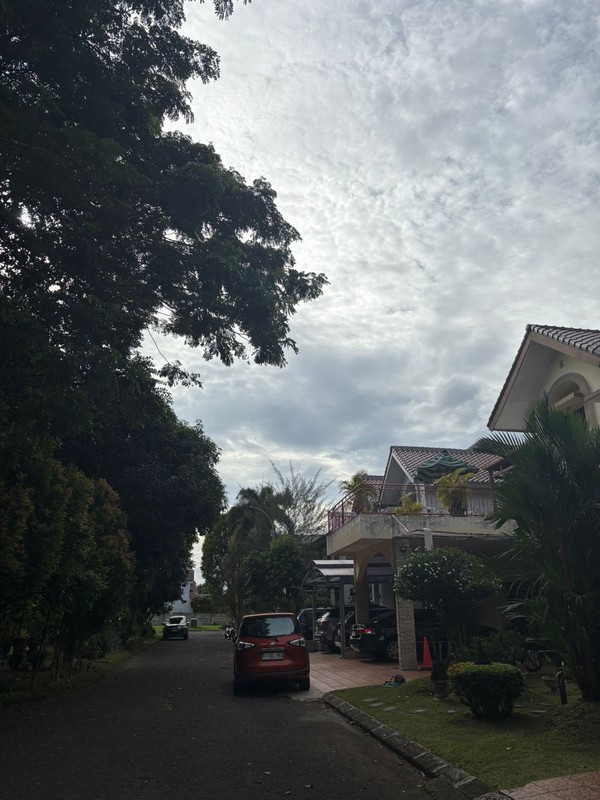 rumah strategis dekat toll mall strategis siap huni sutera kirana alam sutera tangerang 