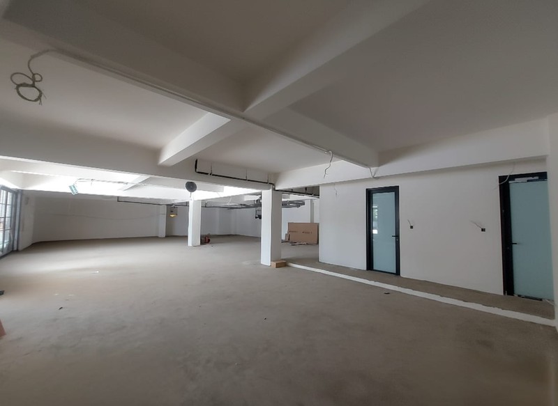 Gedung Baru 4 Lantai Cocok Untuk Kantor, Wellness, Klinik, Restaurant atau Sarana Pendidikan di Krukut Limo Cinere