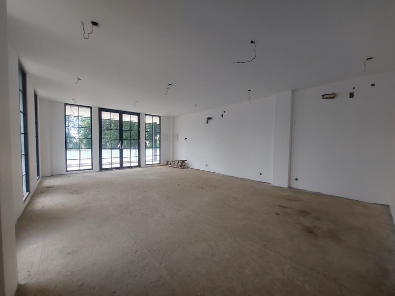 Gedung Baru 4 Lantai Cocok Untuk Kantor, Wellness, Klinik, Restaurant atau Sarana Pendidikan di Krukut Limo Cinere