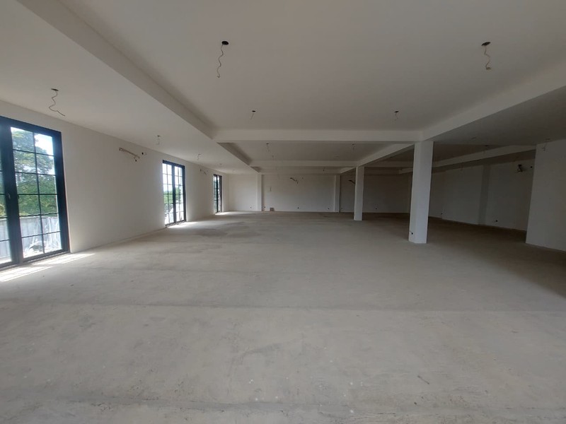 Gedung Baru 4 Lantai Cocok Untuk Kantor, Wellness, Klinik, Restaurant atau Sarana Pendidikan di Krukut Limo Cinere