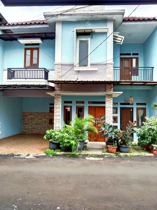 Rumah Modern di Perum Griya Warungsila Akses Cepat Stasiun & Kampus UI, Ciganjur, Jagakarsa, Jakarta Selatan