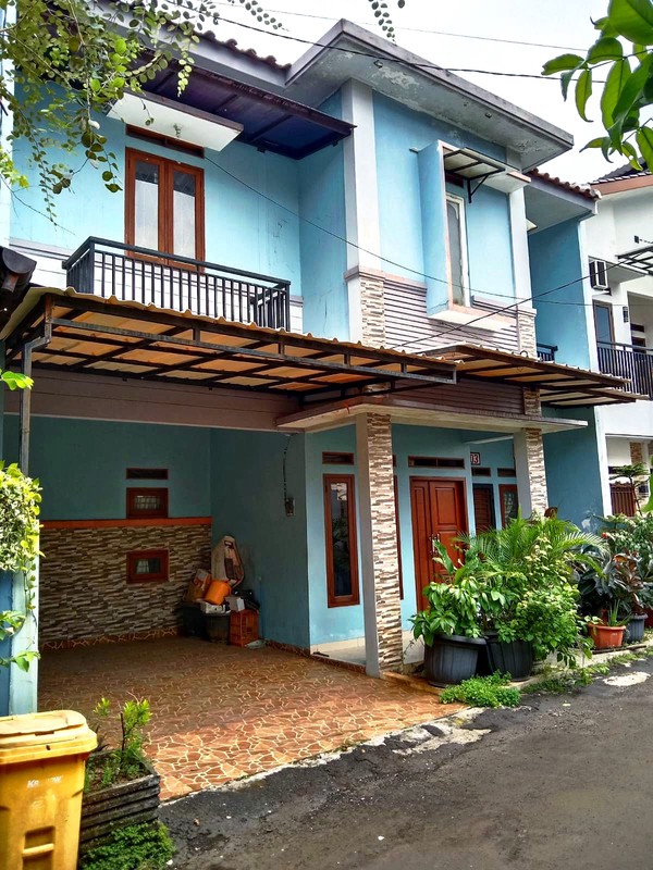Rumah Modern di Perum Griya Warungsila Akses Cepat Stasiun & Kampus UI, Ciganjur, Jagakarsa, Jakarta Selatan
