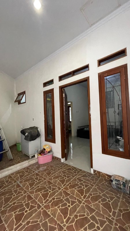 Rumah Modern di Perum Griya Warungsila Akses Cepat Stasiun & Kampus UI, Ciganjur, Jagakarsa, Jakarta Selatan