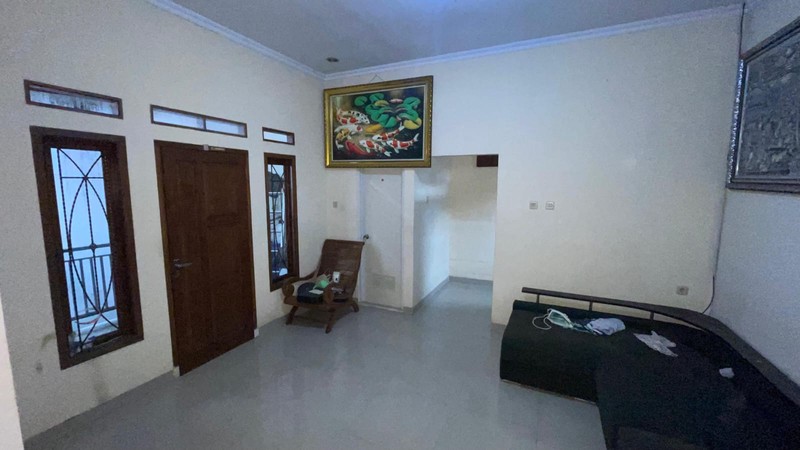 Rumah Modern di Perum Griya Warungsila Akses Cepat Stasiun & Kampus UI, Ciganjur, Jagakarsa, Jakarta Selatan