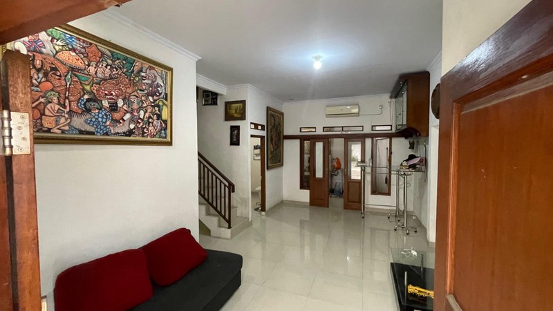 Rumah Modern di Perum Griya Warungsila Akses Cepat Stasiun & Kampus UI, Ciganjur, Jagakarsa, Jakarta Selatan