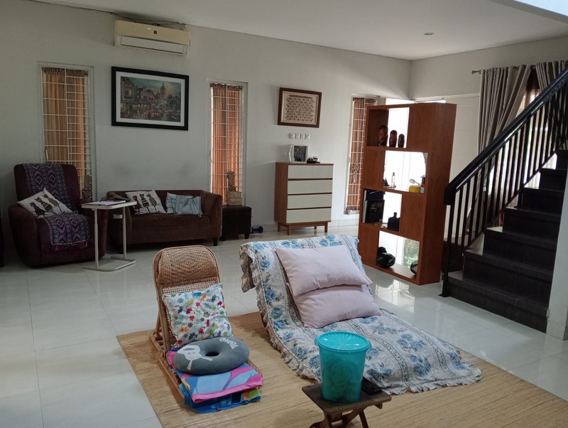 Raffles Hils Cibubur, 2 Lantai, Siap Huni, Strategis, Bisa KPR, Nego