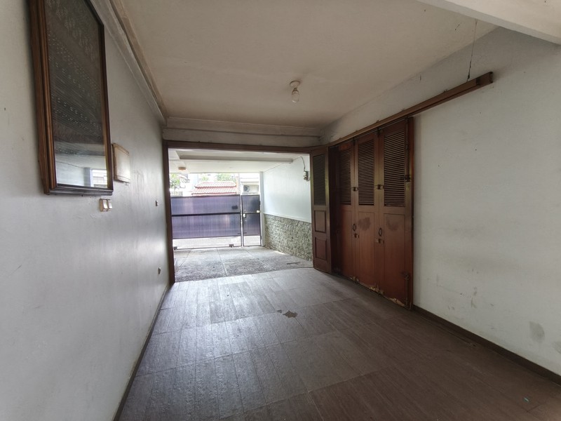 Rumah Hook 2 Lantai di Anggrek Rosliana Kemanggisan