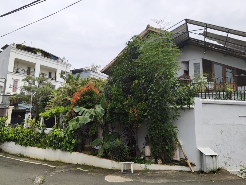 Rumah Hook 2 Lantai di Anggrek Rosliana Kemanggisan