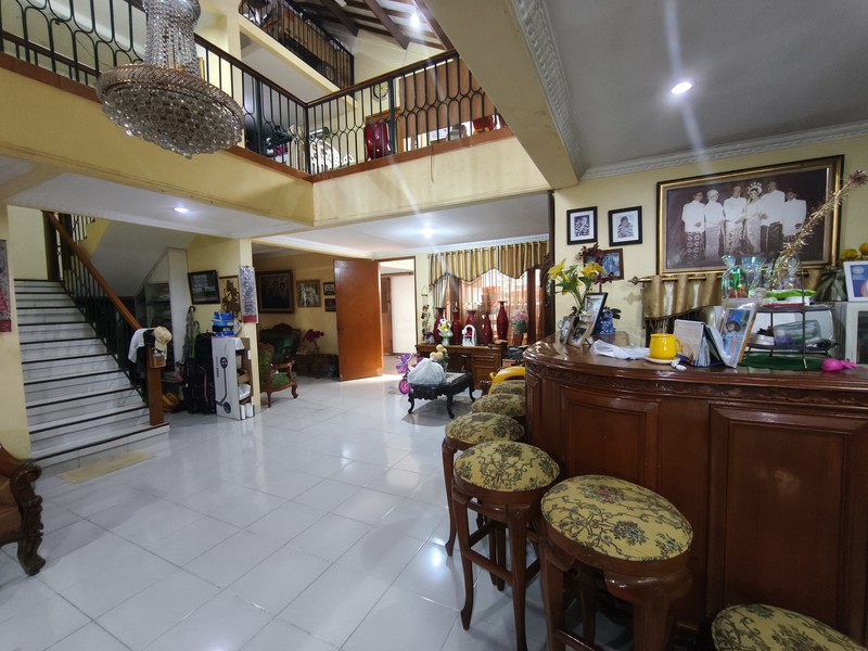 Rumah Hook 2 Lantai di Anggrek Rosliana Kemanggisan