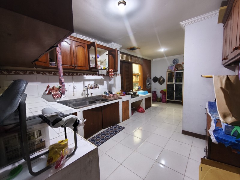 Rumah Hook 2 Lantai di Anggrek Rosliana Kemanggisan