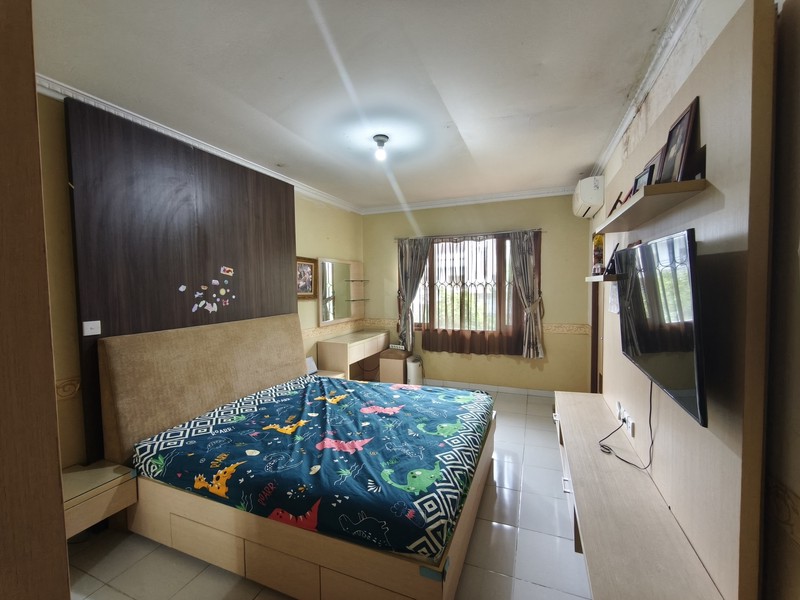 Rumah Hook 2 Lantai di Anggrek Rosliana Kemanggisan