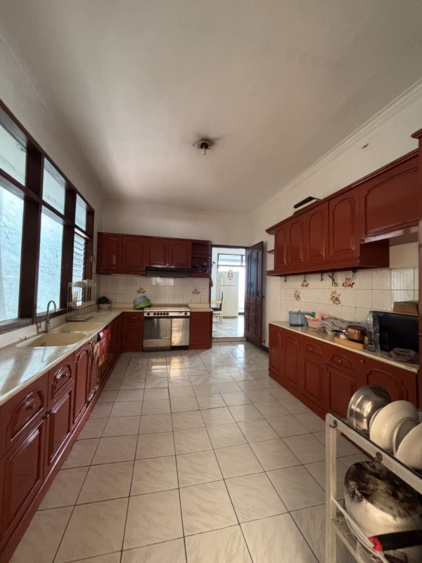 Dijual Rumah Dharmahusada Indah 