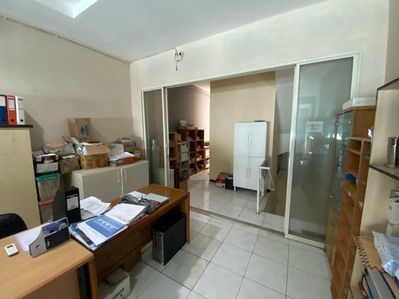 Jual Ruko 4 Lantai Manyar Kertoarjo Surabaya Pusat