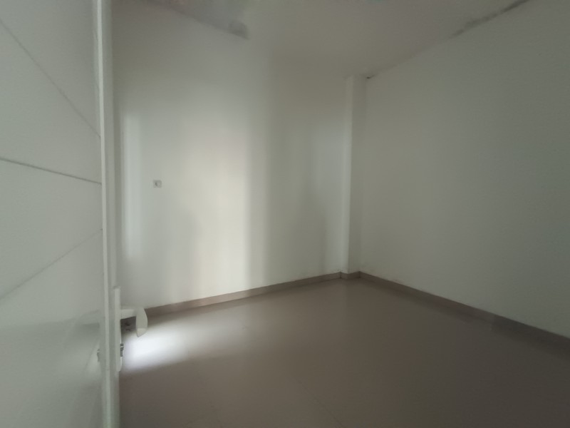 DIJUAL RUMAH Strategis Pinggir Jalan Villa Nusa Indah Raya