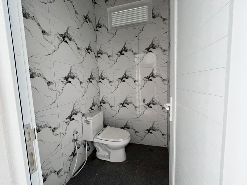 DIJUAL RUMAH Strategis Pinggir Jalan Villa Nusa Indah Raya