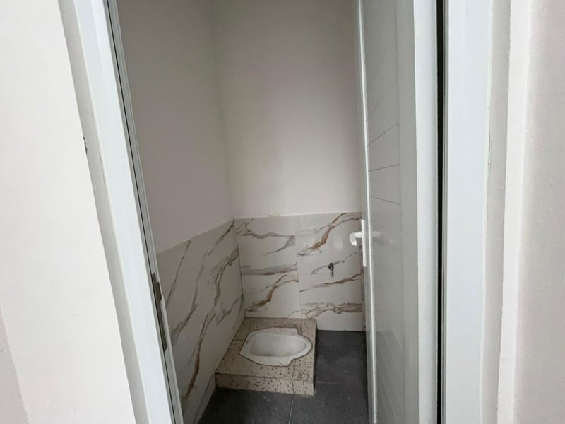 DIJUAL RUMAH Strategis Pinggir Jalan Villa Nusa Indah Raya